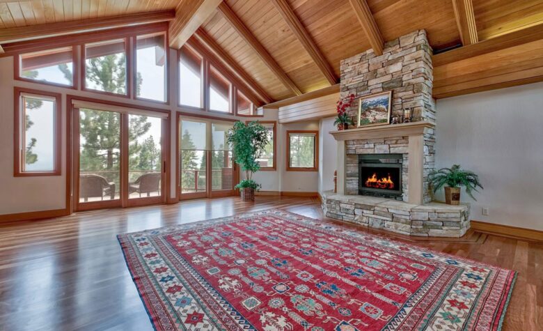Spacious Mountain Home with Gorgeous Views - Truckee, California