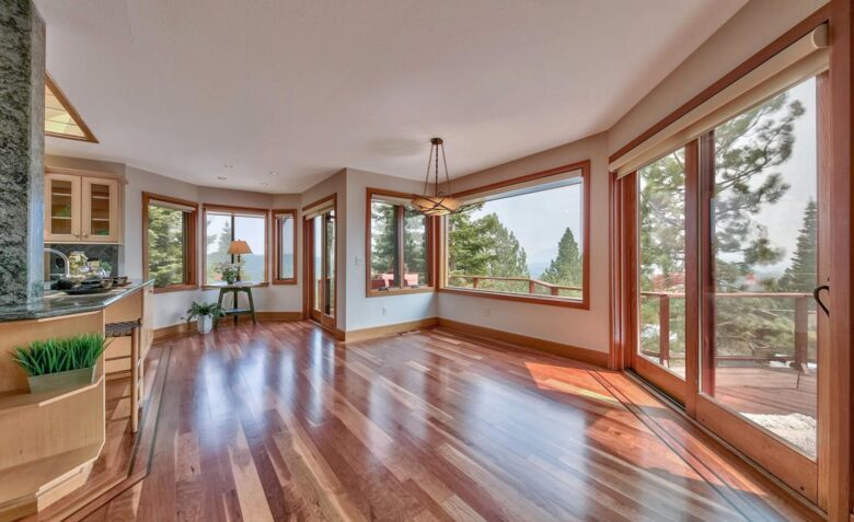 Spacious Mountain Home with Gorgeous Views - Truckee, California