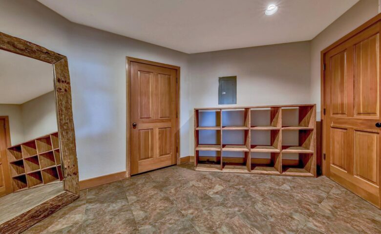 Spacious Mountain Home with Gorgeous Views - Truckee, California