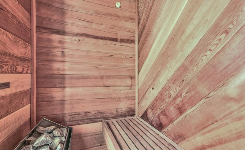 Spacious Mountain Home with Gorgeous Views - Truckee, California