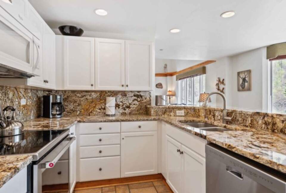 The Charter at Beaver Creek Ski-In/Ski-Out Condo - Beaver Creek, Colorado