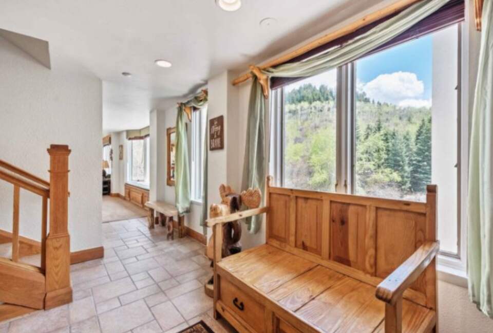 The Charter at Beaver Creek Ski-In/Ski-Out Condo - Beaver Creek, Colorado