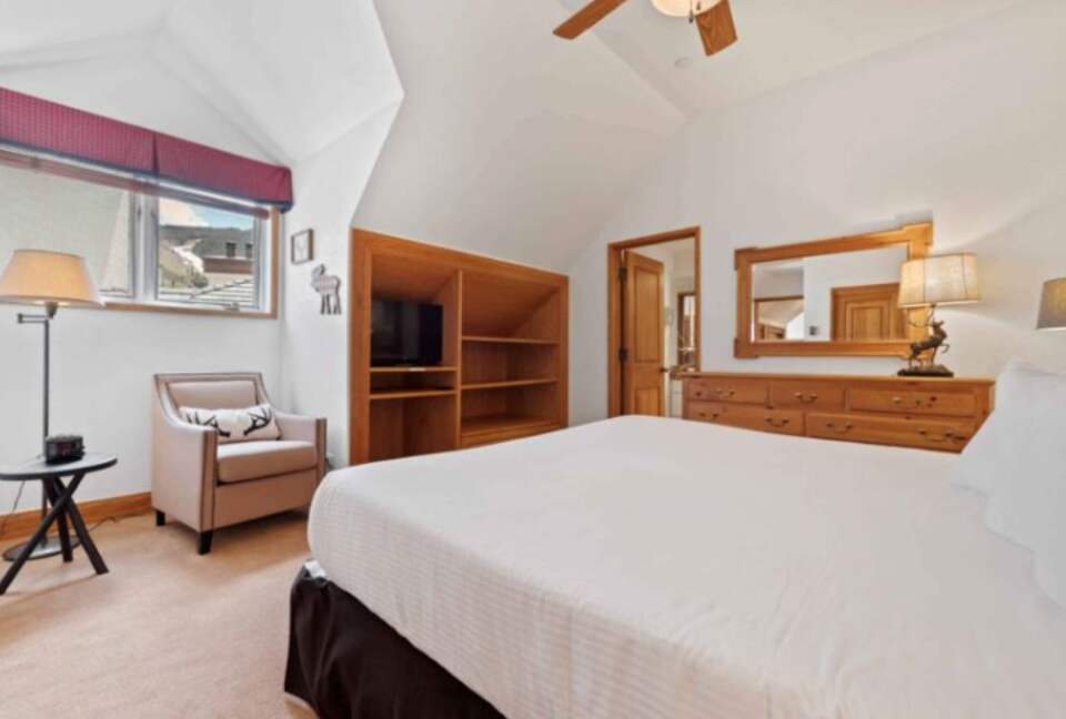 The Charter at Beaver Creek Ski-In/Ski-Out Condo - Beaver Creek, Colorado