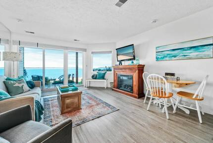 Direct Beach Access Oasis | On TART Trail - Traverse City, Michigan