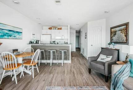 Direct Beach Access Oasis | On TART Trail - Traverse City, Michigan