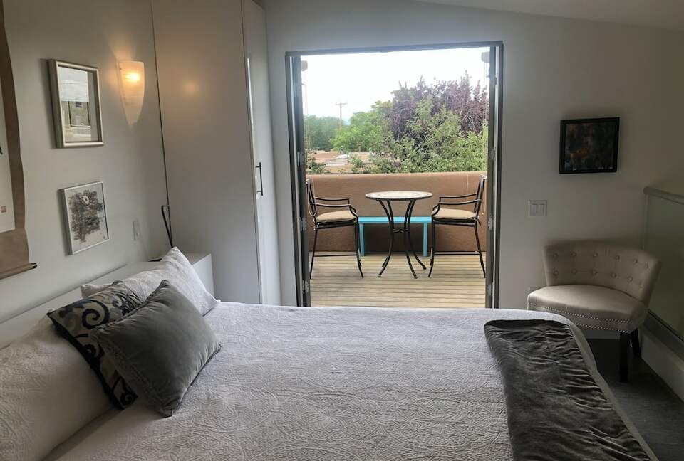 Santa Fe Luxury Condo with Prime Location - Santa Fe, New Mexico