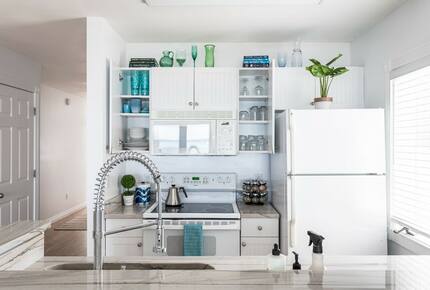 Summer Beach Getaway - Traverse City, Michigan