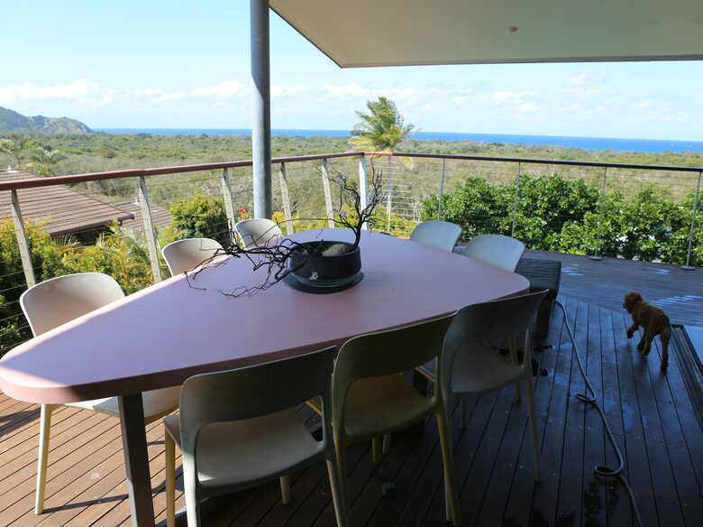 Outdoor dining for 10.