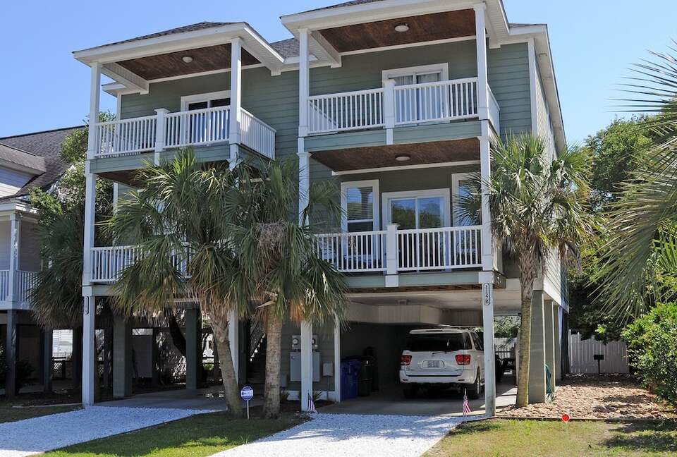 4 Bedroom/4.5 Bath-Beach House, Private Pool Steps from Beach - Surfside Beach, South Carolina