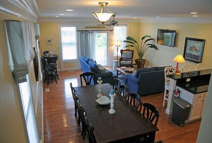 4 Bedroom/4.5 Bath-Beach House, Private Pool Steps from Beach - Surfside Beach, South Carolina