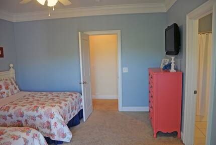 4 Bedroom/4.5 Bath-Beach House, Private Pool Steps from Beach - Surfside Beach, South Carolina