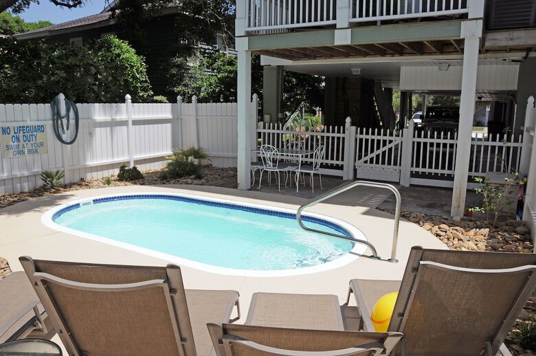 4 Bedroom/4.5 Bath-Beach House, Private Pool Steps from Beach - Surfside Beach, South Carolina