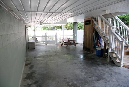 4 Bedroom/4.5 Bath-Beach House, Private Pool Steps from Beach - Surfside Beach, South Carolina