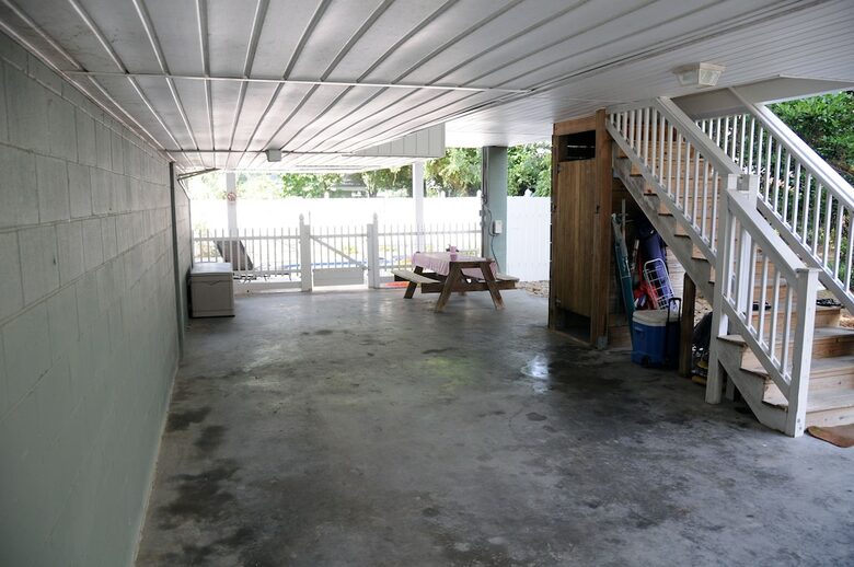 4 Bedroom/4.5 Bath-Beach House, Private Pool Steps from Beach - Surfside Beach, South Carolina