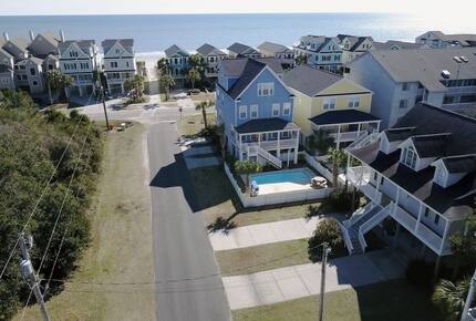 4 Bedroom/4.5 Bath-Beach House, Private Pool Steps from Beach - Surfside Beach, South Carolina