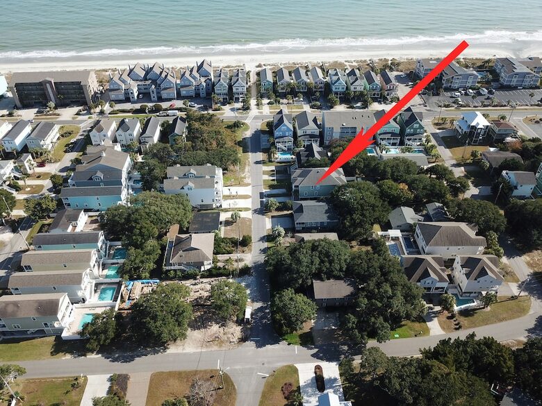 4 Bedroom/4.5 Bath-Beach House, Private Pool Steps from Beach - Surfside Beach, South Carolina