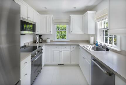 Charming Salt Box in Nantucket - Nantucket, Massachusetts