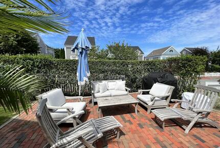 Charming Salt Box in Nantucket - Nantucket, Massachusetts