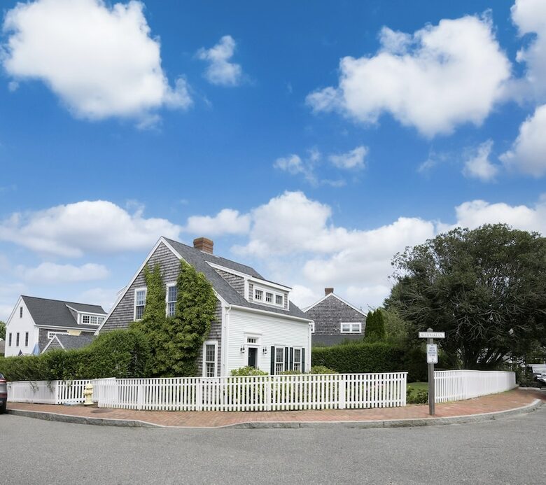 Charming Salt Box in Nantucket - Nantucket, Massachusetts