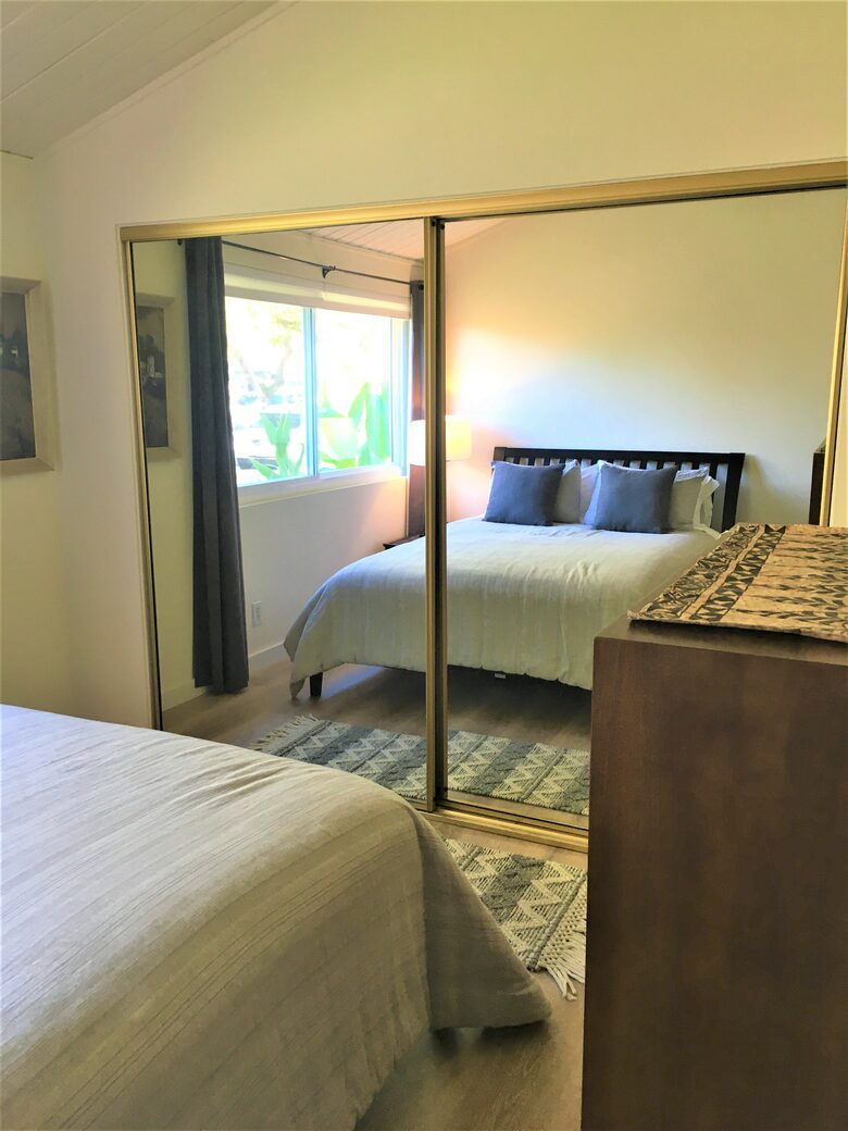 2nd bedroom queen bed