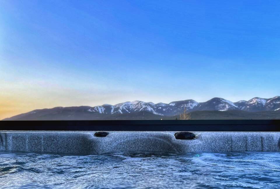Luxury Penthouse with a Hot Tub on Central Ave - Whitefish, Montana