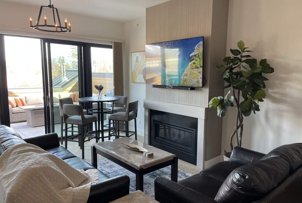 Luxury Penthouse with a Hot Tub on Central Ave - Whitefish, Montana