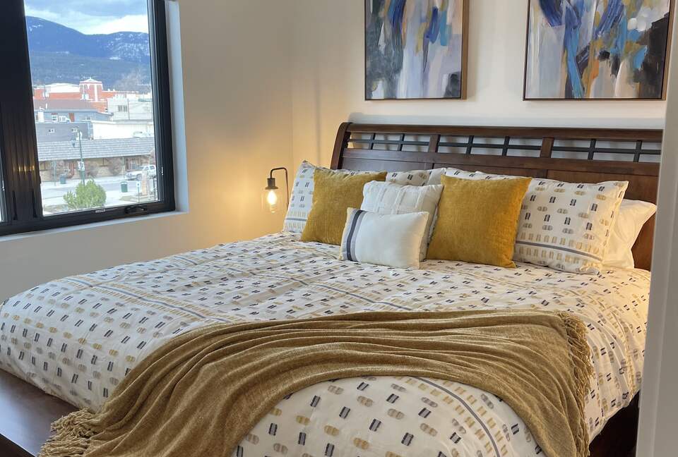 Luxury Penthouse with a Hot Tub on Central Ave - Whitefish, Montana