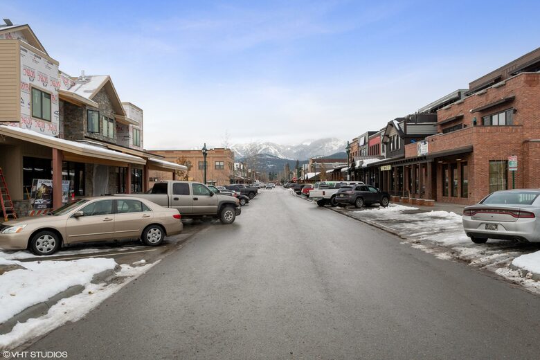 Luxury Penthouse with a Hot Tub on Central Ave - Whitefish, Montana