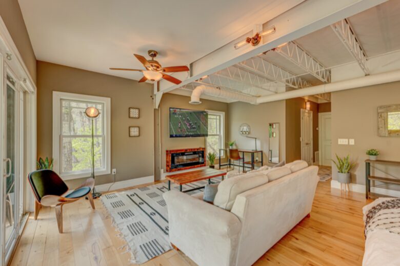 Falcon’s Nest Riverfront Mountain Retreat - mccaysville, Georgia