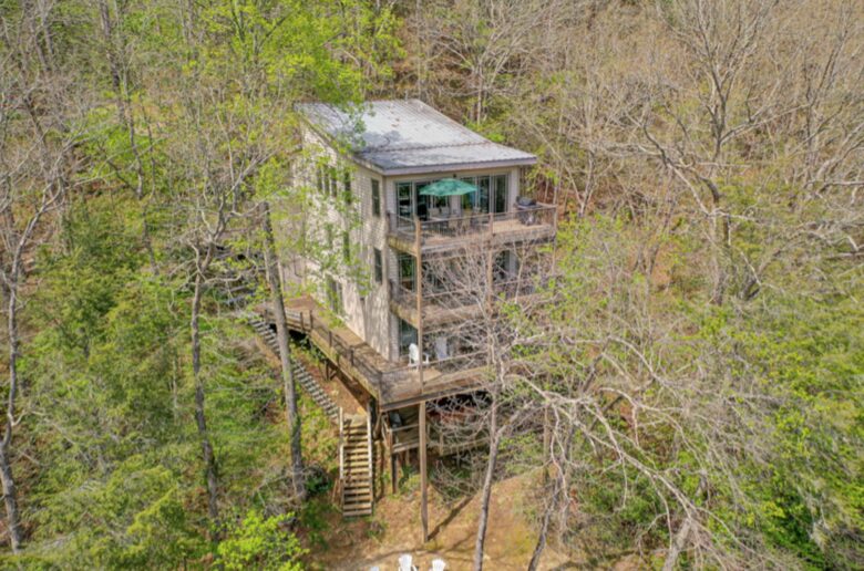 Falcon’s Nest Riverfront Mountain Retreat - mccaysville, Georgia
