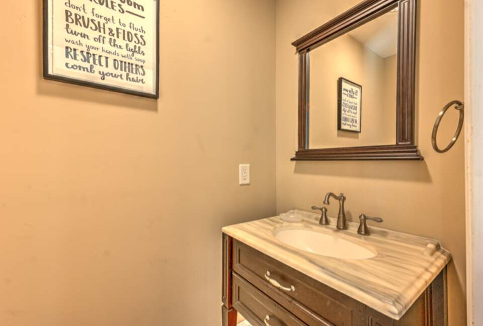 Falcon’s Nest Riverfront Mountain Retreat - mccaysville, Georgia