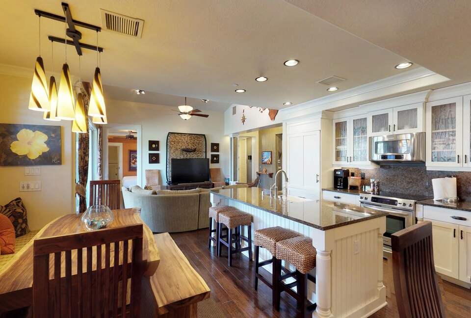 C300 Custom Ocean View Penthouse - Kauai, Hawaii