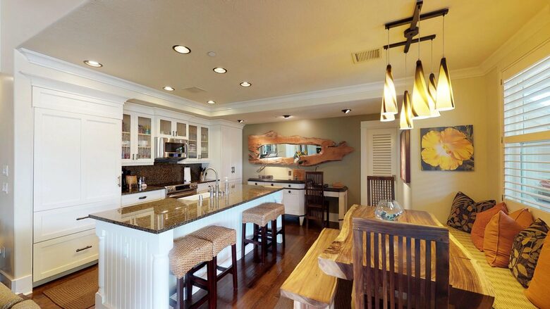 C300 Custom Ocean View Penthouse - Kauai, Hawaii