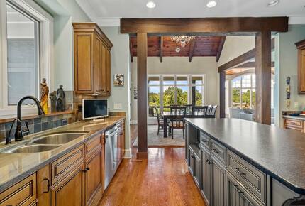 Gorgeous Lakefront Lodge with a Pool and Dock - Fort Mill, South Carolina