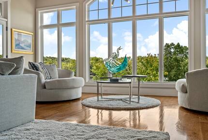 Gorgeous Lakefront Lodge with a Pool and Dock - Fort Mill, South Carolina