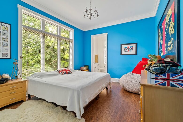 Gorgeous Lakefront Lodge with a Pool and Dock - Fort Mill, South Carolina