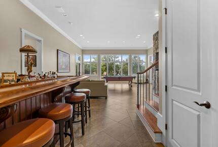 Gorgeous Lakefront Lodge with a Pool and Dock - Fort Mill, South Carolina