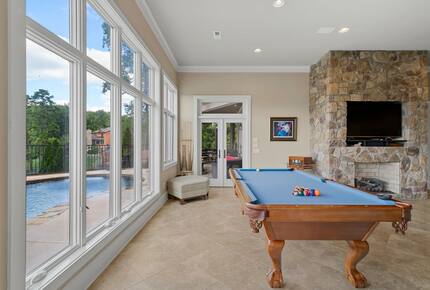 Gorgeous Lakefront Lodge with a Pool and Dock - Fort Mill, South Carolina