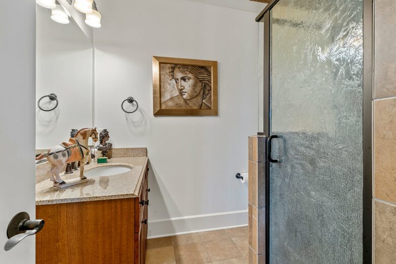 Gorgeous Lakefront Lodge with a Pool and Dock - Fort Mill, South Carolina