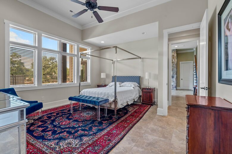 Gorgeous Lakefront Lodge with a Pool and Dock - Fort Mill, South Carolina