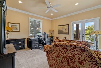 Gorgeous Lakefront Lodge with a Pool and Dock - Fort Mill, South Carolina