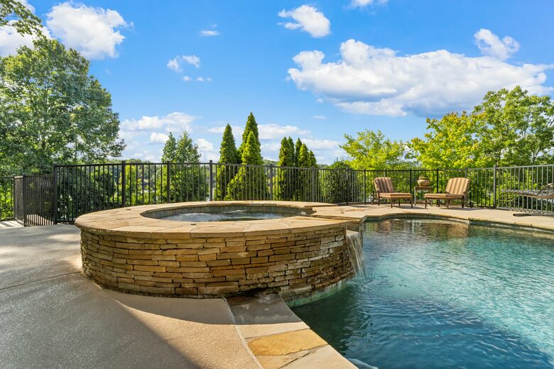 Gorgeous Lakefront Lodge with a Pool and Dock - Fort Mill, South Carolina