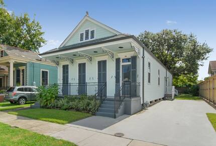 Historic Newly-Renovated Retreat - Arabi, Louisiana