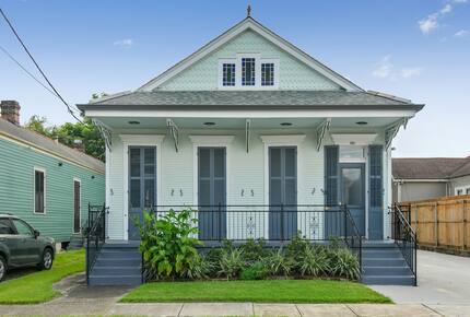 Historic Newly-Renovated Retreat - Arabi, Louisiana