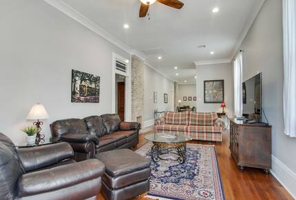 Historic Newly-Renovated Retreat - Arabi, Louisiana