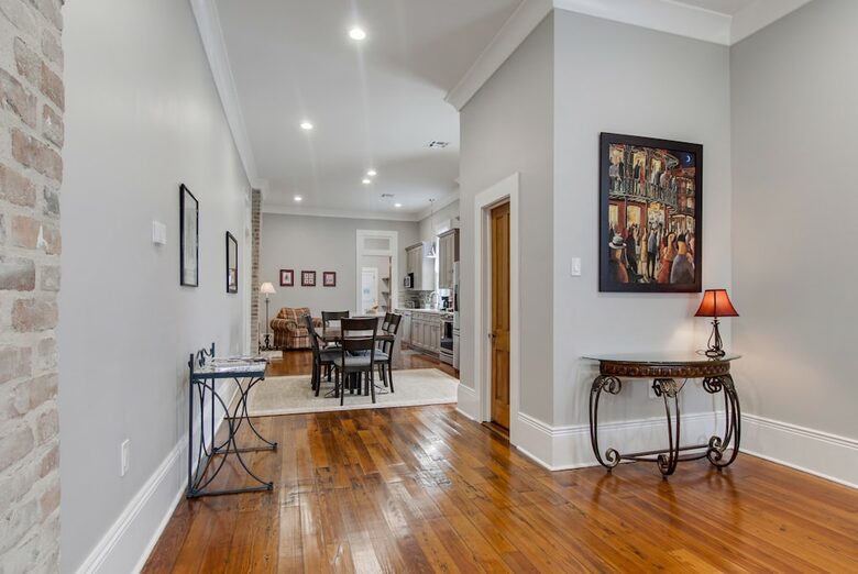 Historic Newly-Renovated Retreat - Arabi, Louisiana