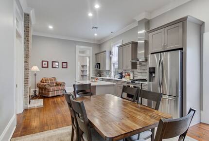 Historic Newly-Renovated Retreat - Arabi, Louisiana