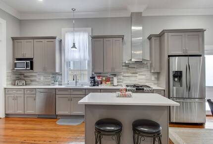 Historic Newly-Renovated Retreat - Arabi, Louisiana