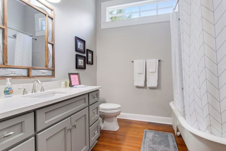 Historic Newly-Renovated Retreat - Arabi, Louisiana