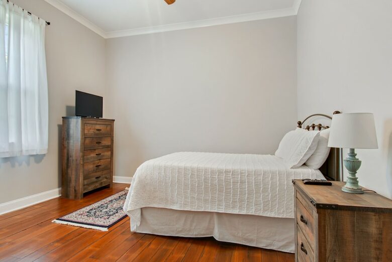 Historic Newly-Renovated Retreat - Arabi, Louisiana